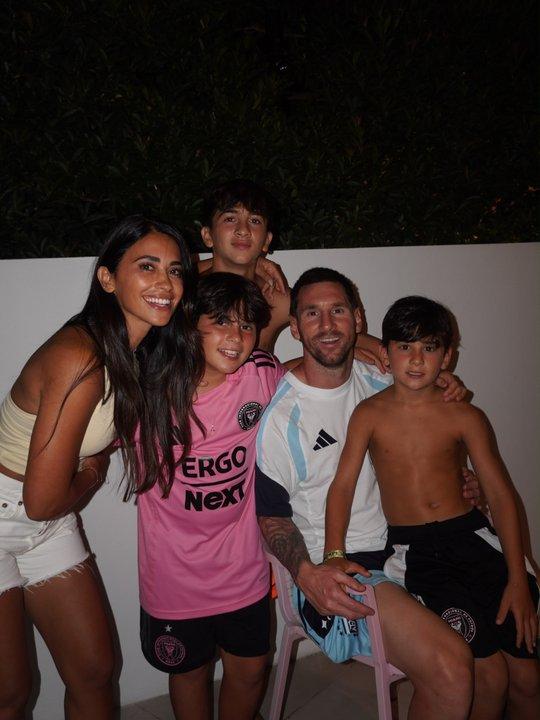 El emotivo mensaje de Antonela Roccuzzo a Leo Messi- ldquoJuntos de nuevordquo
