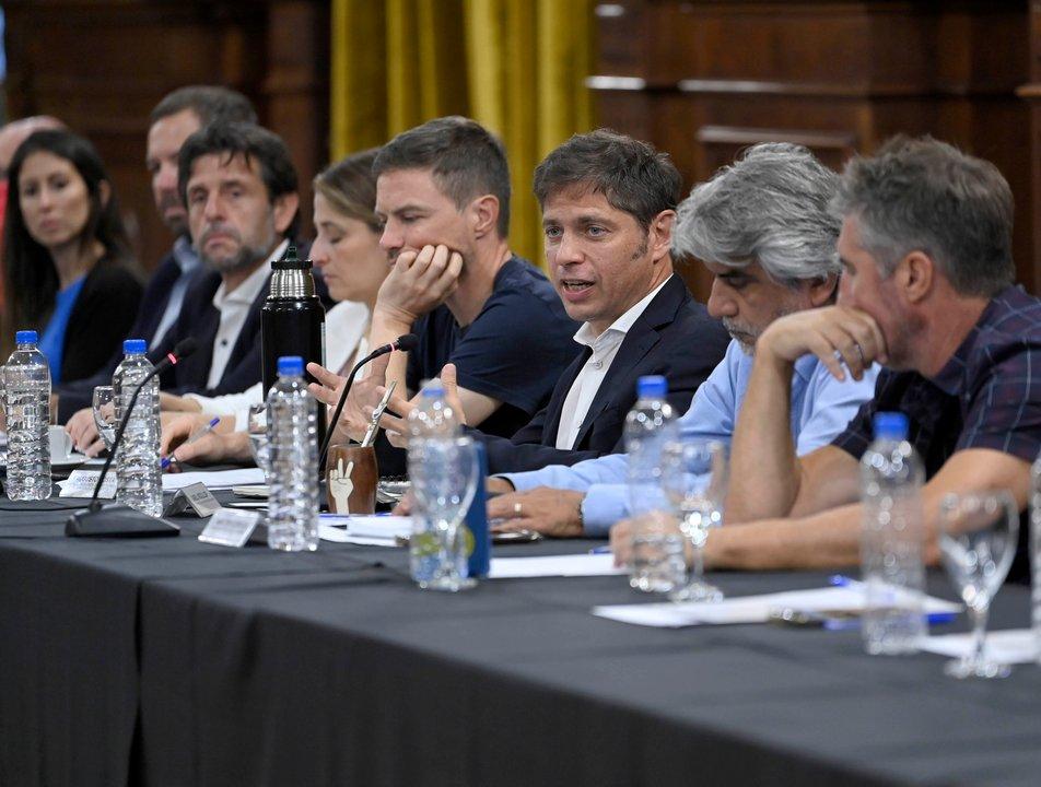 La Provincia ofrecioacute a los gremios docentes un aumento salarial del 7-en-porciento- escalonado en julio y agosto