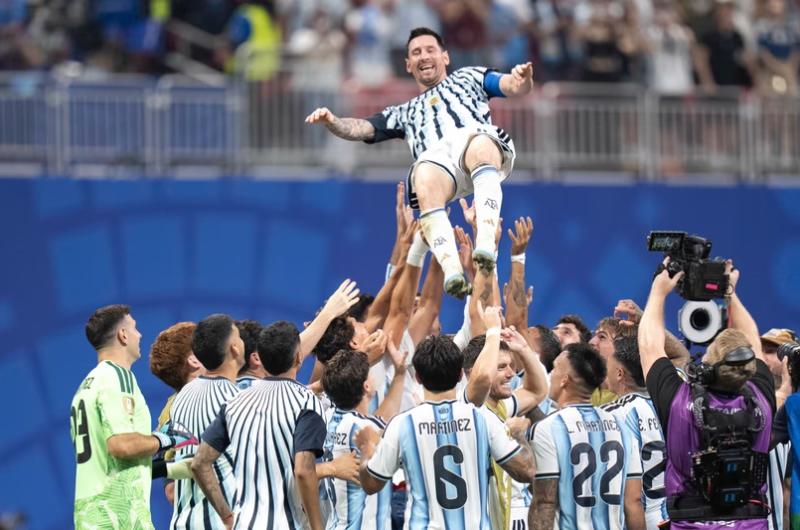 La Seleccioacuten Argentina le ganoacute 3-2 a Egipto en un partido para el infarto