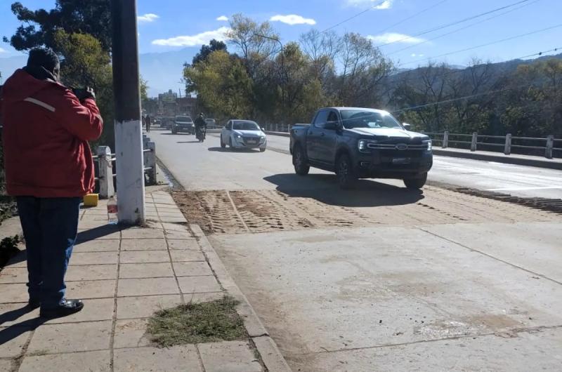 Vialidad finalizoacute trabajos y quedaron habilitados los carriles del puente Chijra