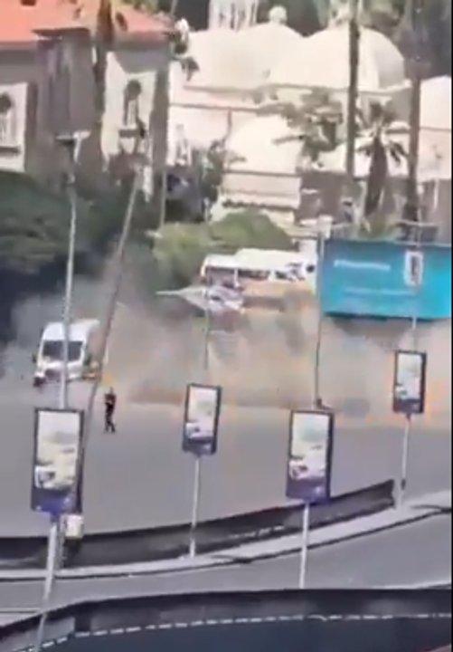 Siria- explotaron dos bombas cerca del hotel donde se hospeda Emmanuel Macron