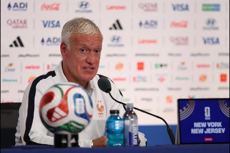 Deschamps comparoacute al aacuterbitro argentino Tello con el franceacutes Letexier- ldquoEspero que sea igual de buenordquo