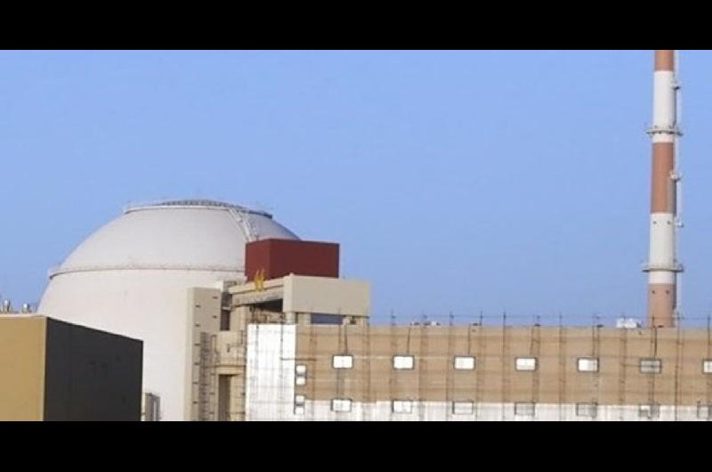 Iraacuten- el periacutemetro de la central nuclear de Bushehr fue alcanzado por un misil estadounidense