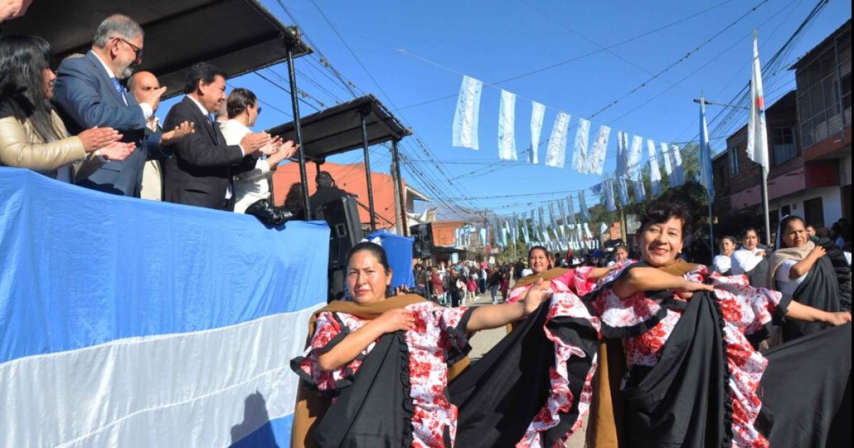Rauacutel Chuli Jorge presidioacute el 210deg aniversario de la Independencia 