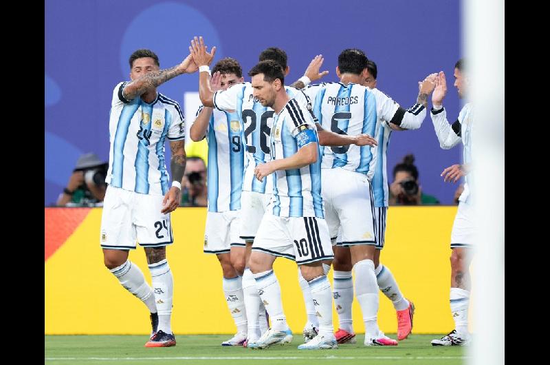 La Seleccioacuten argentina se pone en ventaja con gol de Alexis Mac Allister