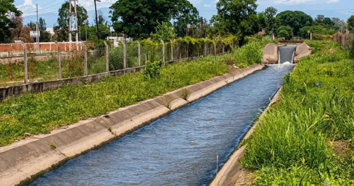 Investigan causas de muerte de dos personas en canales de riego