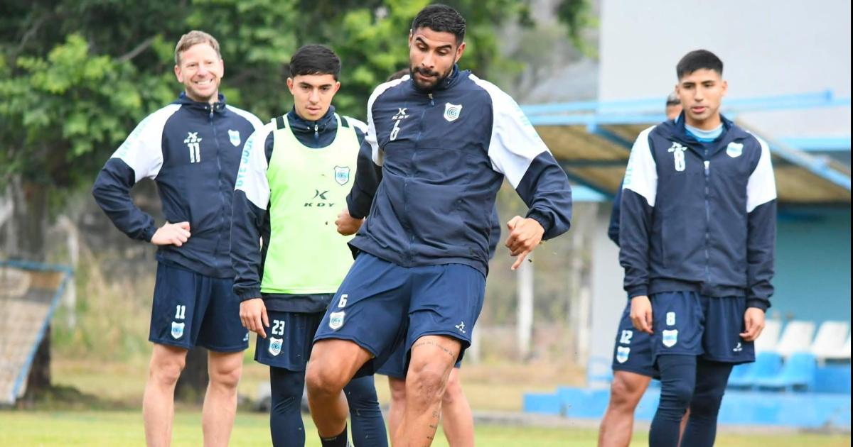 Gimnasia recibe a Chacarita con la misioacuten de seguir en la cima 