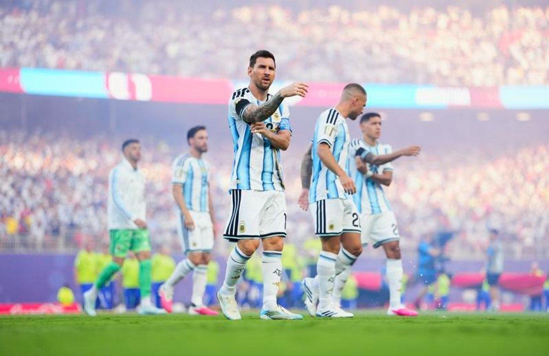 Messi- ldquoOtra vez tocoacute sufrir pero este equipo nunca deja de creerrdquo