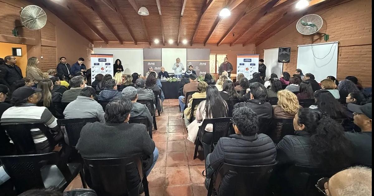 Nuevos programas de asistencia para la economiacutea popular en Jujuy