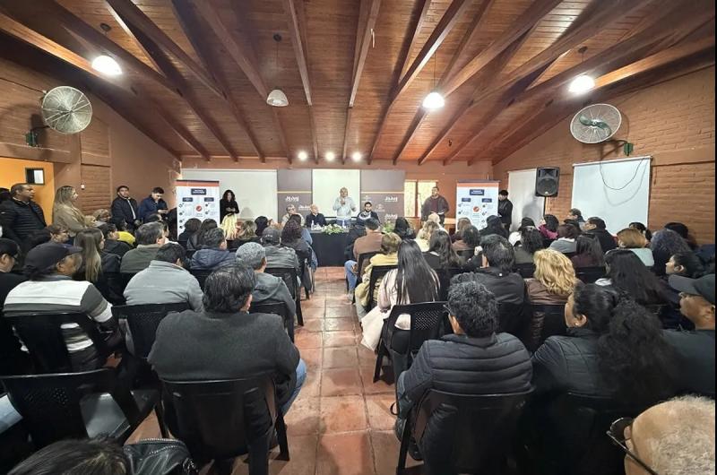 Nuevos programas de asistencia para la economiacutea popular en Jujuy
