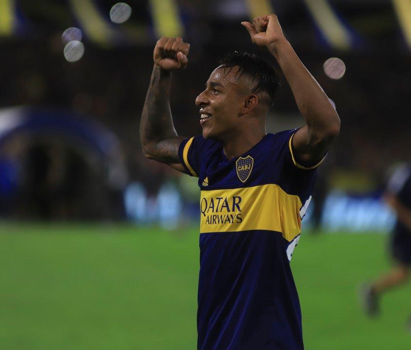 Sebastiaacuten Villa pasoacute la revisioacuten meacutedica para poder firmar como nuevo jugador de Boca