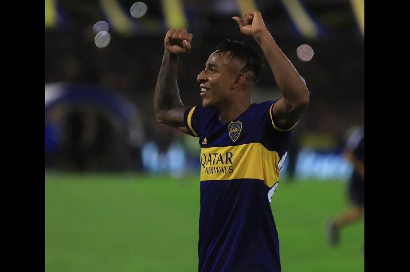 Sebastiaacuten Villa pasoacute la revisioacuten meacutedica para poder firmar como nuevo jugador de Boca