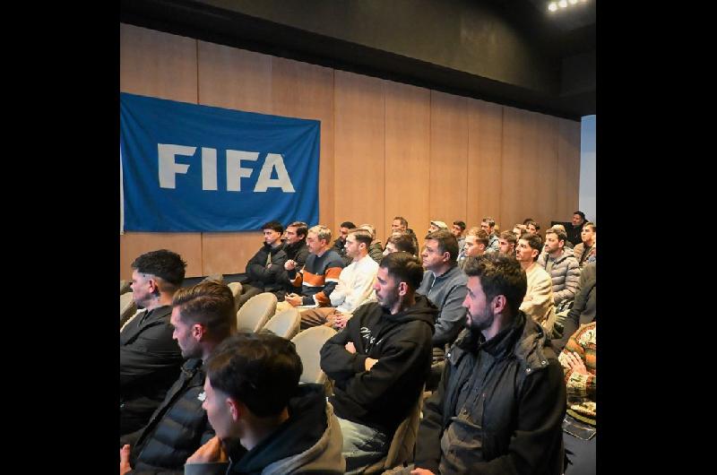 Las nuevas reglas de la FIFA implementadas en el Mundial que se aplicaraacuten en el fuacutetbol argentino