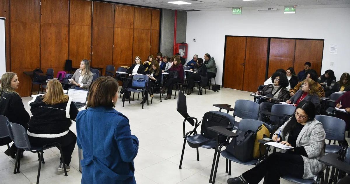 Analizan resultados para redefinir estrategia escolar