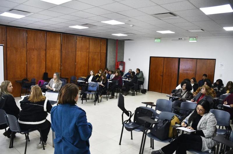 Analizan resultados para redefinir estrategia escolar