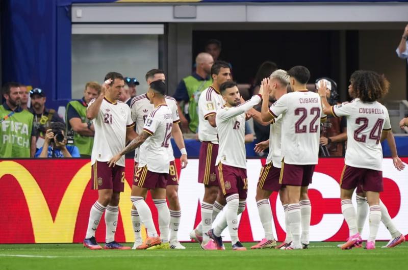 Espantildea le ganoacute a Francia  2 a 0 y es finalista del Mundial 2026