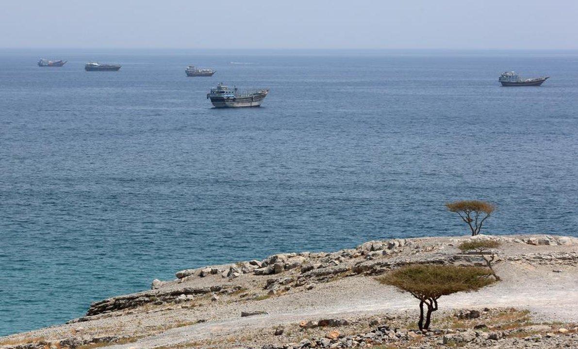 Iraacuten lanzoacute misiles contra buques petroleros de Emiratos Aacuterabes en el estrecho de Ormuz- un muerto