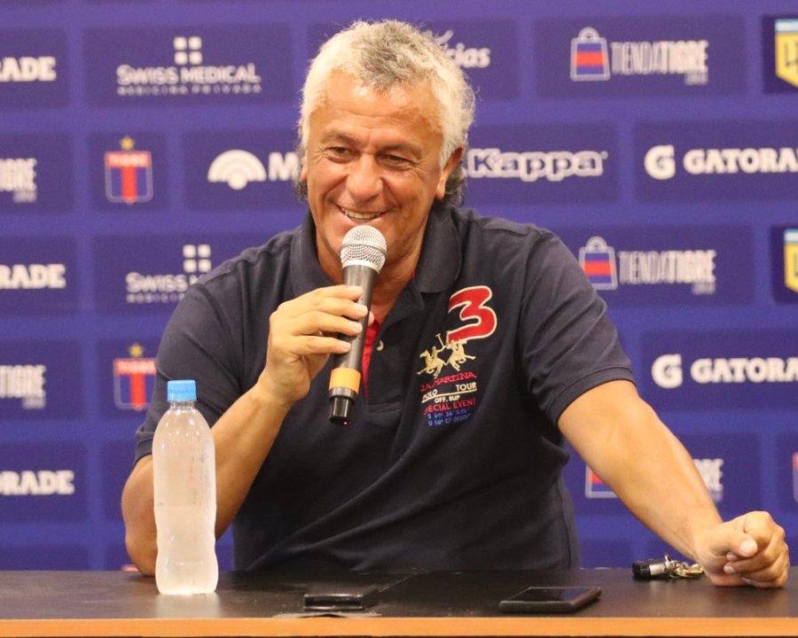 El comentario de Pipo Gorosito a Gary Neville tras las criacuteticas al Cuti Romero y Lisandro Martiacutenez