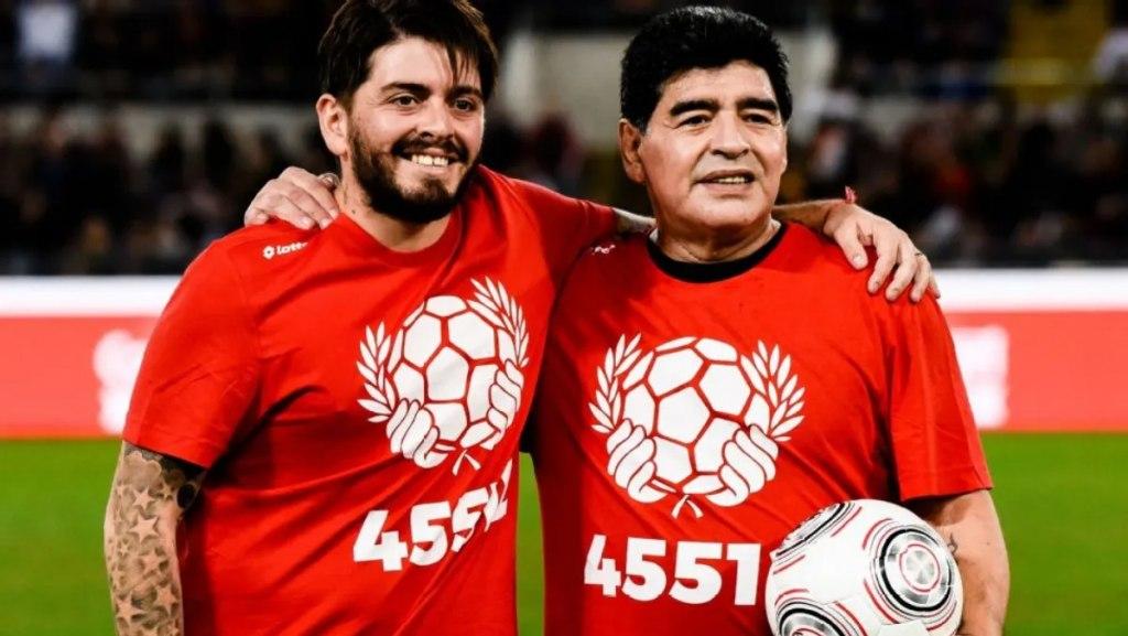 El hijo de Maradona contradijo a Scaloni- ldquoNada es normal contra Inglaterrardquo