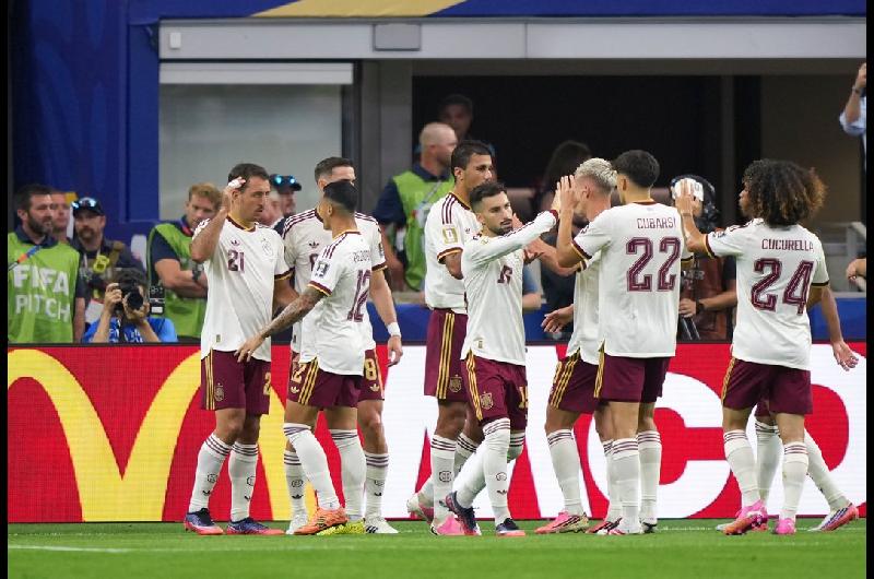 Espantildea le ganoacute a Francia por 2-0 y es finalista del Mundial 2026