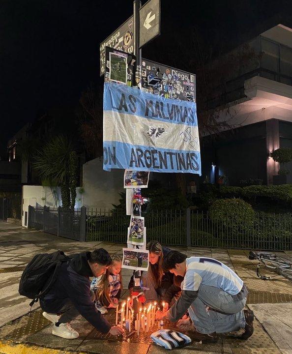Segurola y Habana en modo santuario antes de Argentina-Inglaterra- ldquoLas Malvinas son Argentinasrdquo