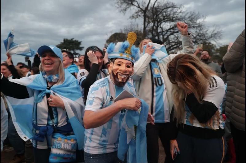 Argentina a la final del Mundial- 30 mil hinchas desataron la locura total en el Fan Fest
