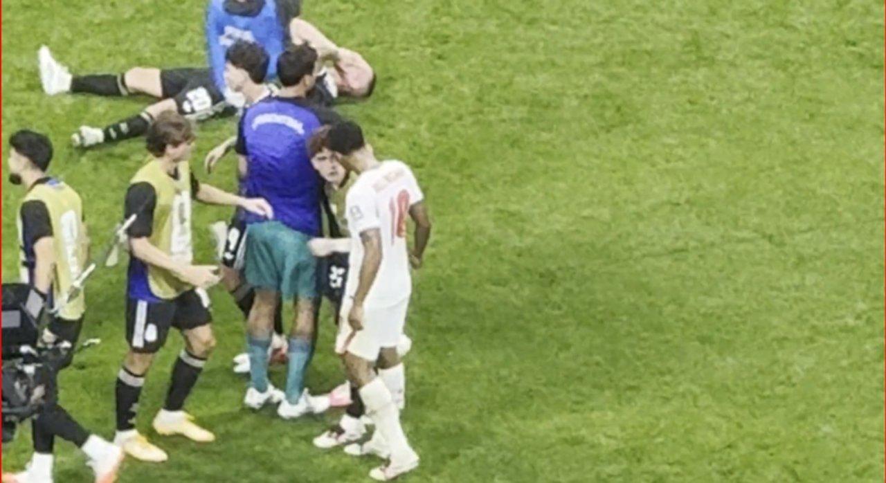 Escaacutendalo en el Mundial- cobarde cachetazo de Bellingham al ldquoColordquo Barco tras la eliminacioacuten de Inglaterra