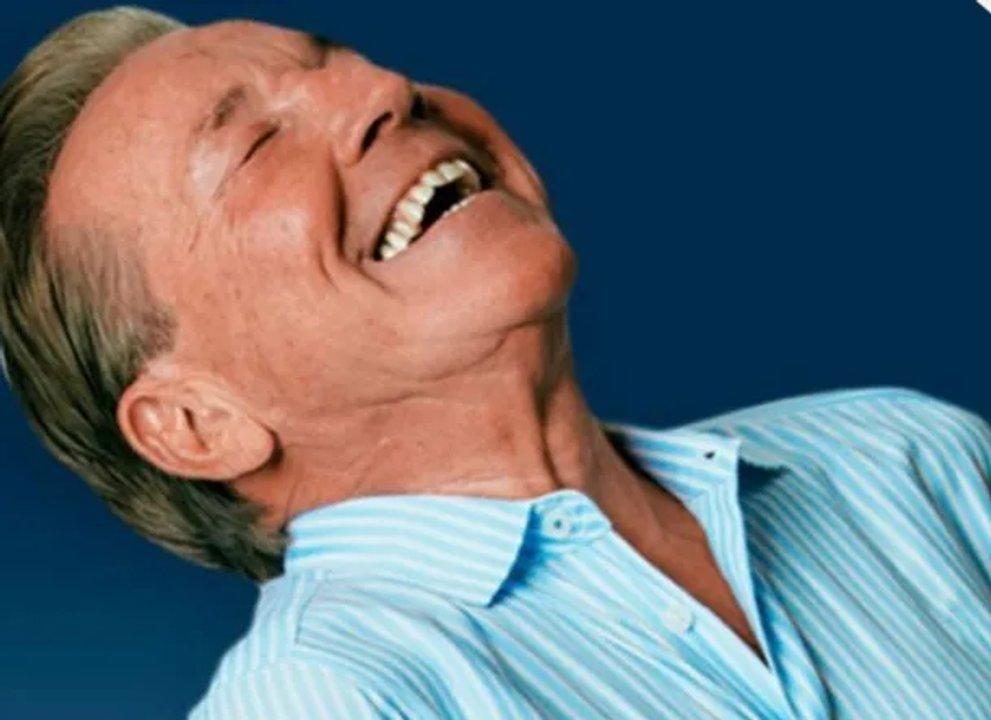 iexclOtra final- El emotivo festejo de Ricardo Montaner con la camiseta argentina tras el triunfo ante Inglaterra