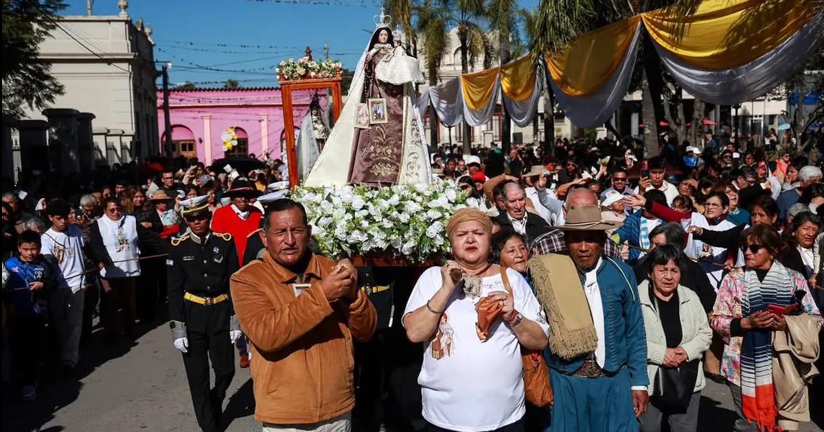 Multitudinaria renovacioacuten de fe a la Virgen del Carmen