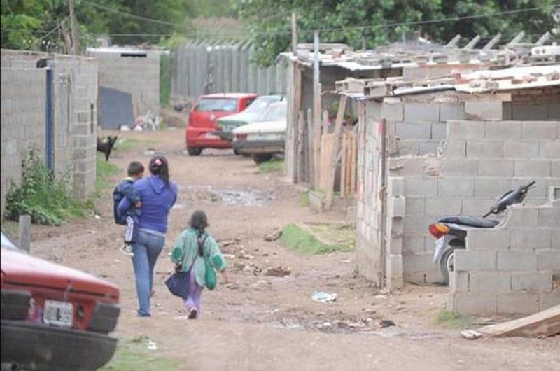 Una familia jujentildea necesitoacute 147687964 para no ser pobre
