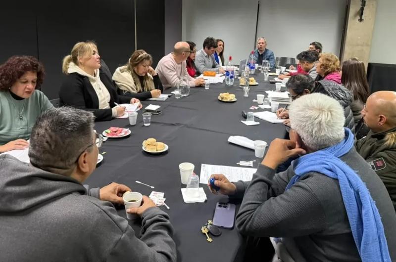 Ante el fuerte rechazo el gobierno adelanta el aumento del 4-en-porciento- en un solo tramo