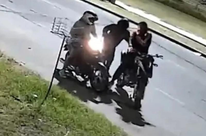 Entregaacute la moto o te mato- violento asalto con un cuchillo