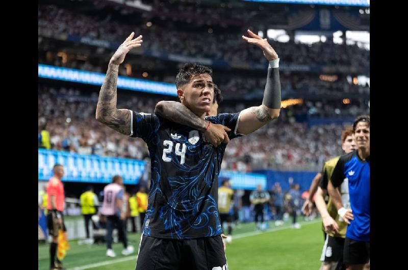 La impresionante premonicioacuten de Enzo Fernaacutendez que se hizo viral tras su gol