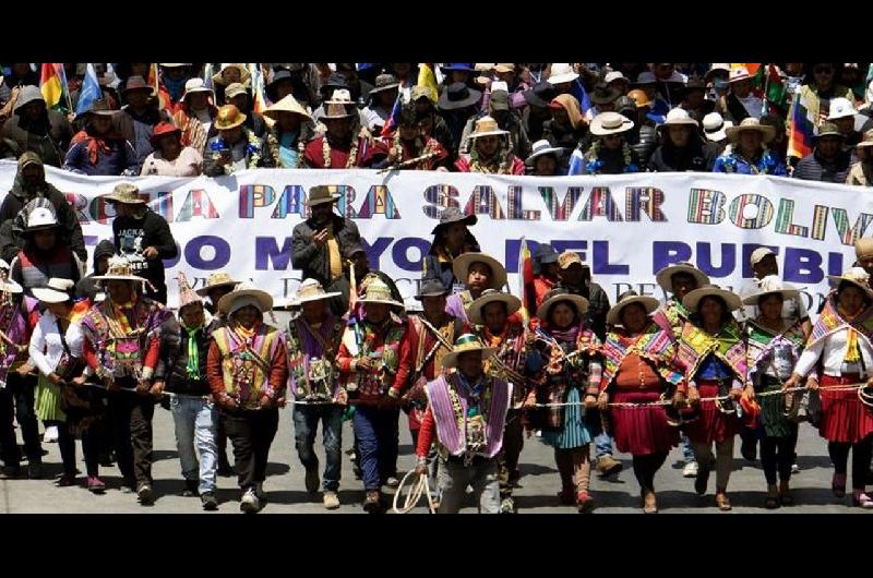 Fiscaliacutea de Bolivia investiga a maacutes de 300 personas por bloqueos que paralizaron el paiacutes