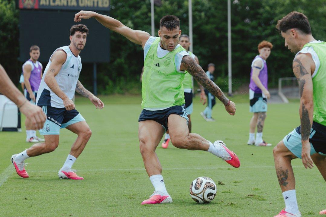 La Seleccioacuten argentina tuvo su uacuteltimo entrenamiento en Atlanta antes de viajar a Nueva York