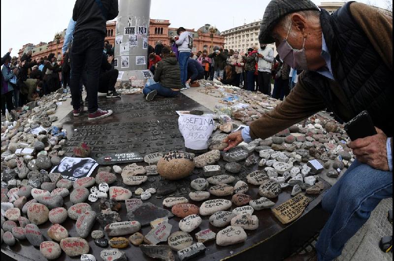 Mundial 2026- retiraron temporalmente el memorial de las viacutectimas de la pandemia en Plaza de Mayo