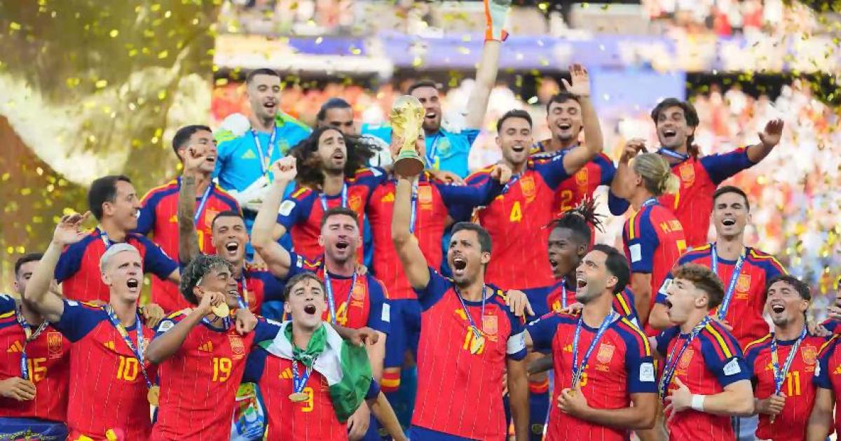 Argentina luchoacute hasta al final pero cayoacute ante Espantildea en la final 