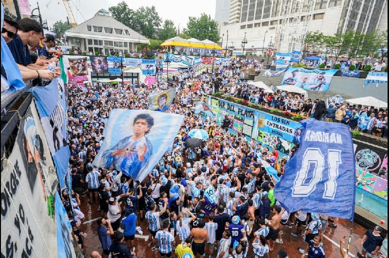 Caos a horas de la final- argentinos varados y reventas imposibles para ver a la Seleccioacuten