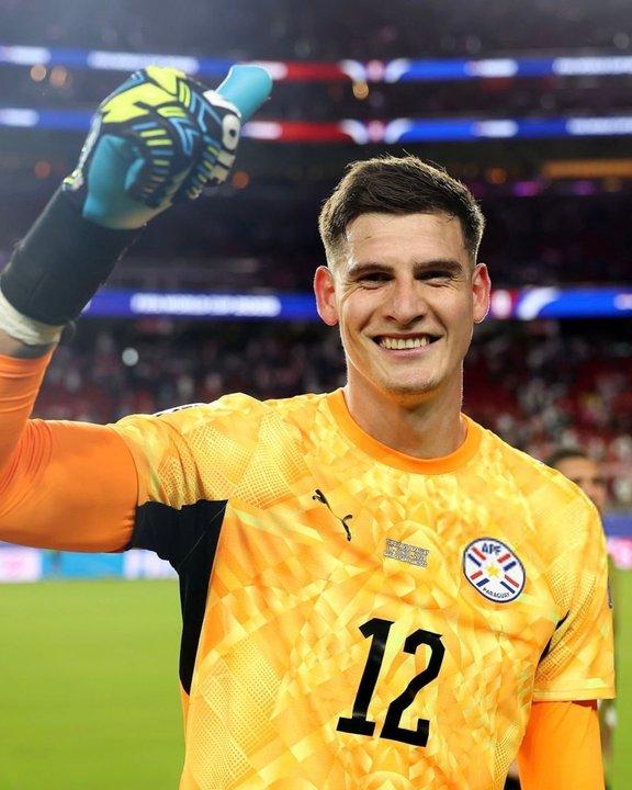 Un club de Inglaterra estariacutea dispuesto a pagar la clausula de salida de Orlando Gill