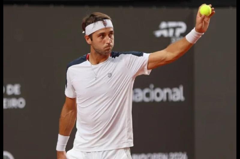Gran jornada para los argentinos en el ATP 250 de Kitzbuumlhel- triunfos de Etcheverry Baacuteez y Navone