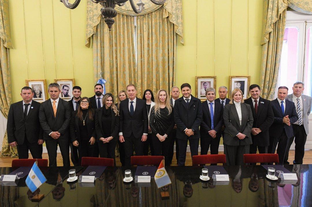 El Gobierno cierra uno de los conflictos con Santa Fe con la delegacioacuten de obra clave