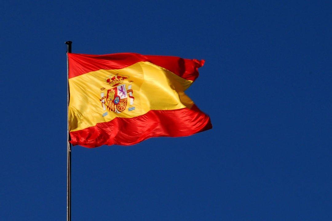 Espantildea- otorgan permiso temporal para maacutes del 70 -en-porciento- de solicitantes