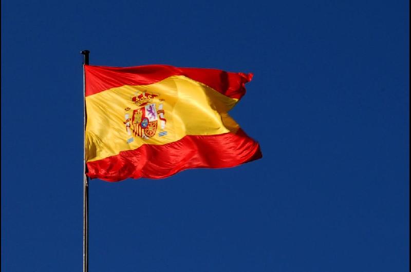 Espantildea- otorgan permiso temporal para maacutes del 70 -en-porciento- de solicitantes