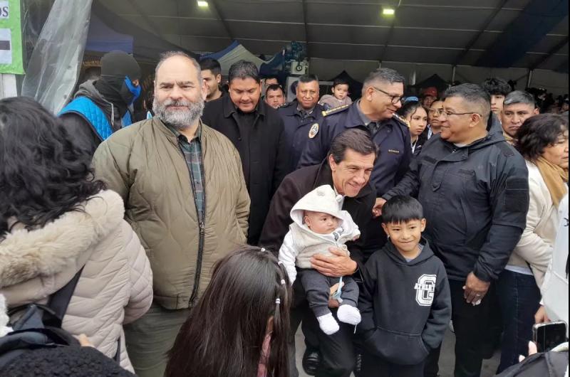 Carlos Sadir destacoacute el valor y el trabajo de la fuerza policial
