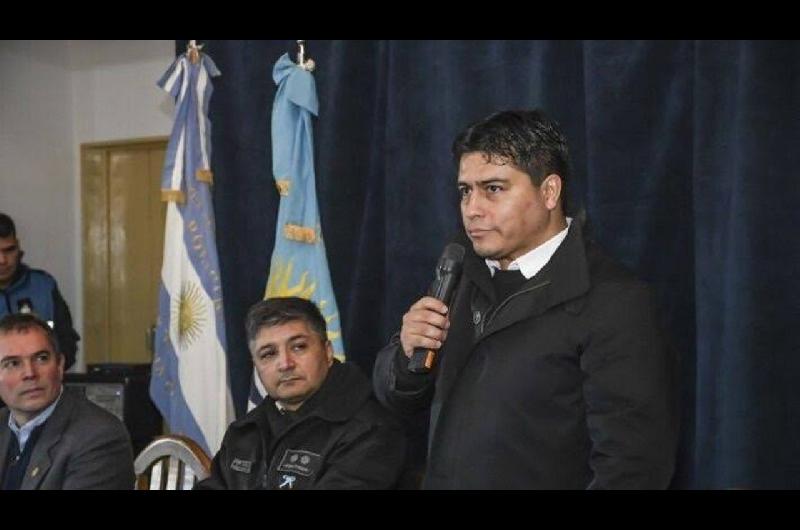 Vidal prometioacute diaacutelogo pero los policiacuteas todaviacutea reclaman que los reciba