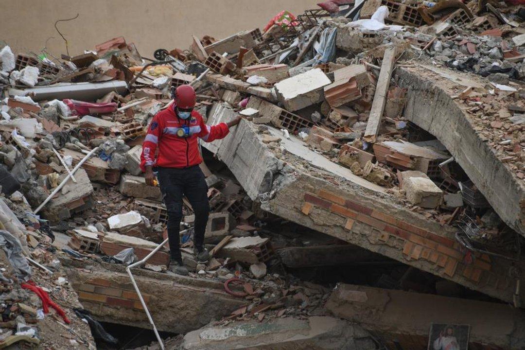 Honramos la memoria de las viacutectimasldquo- Venezuela cumple un mes de los devastadores terremotos
