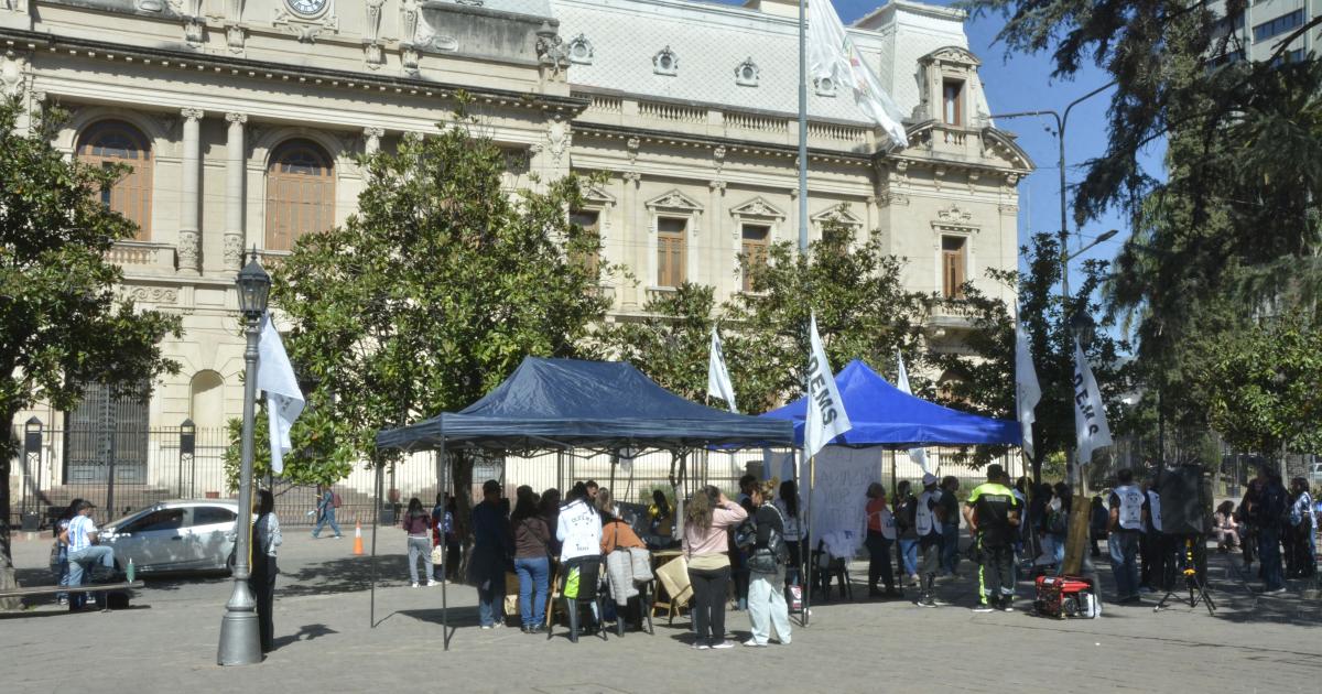 Paro activo y pedido de un aumento del 339-en-porciento-