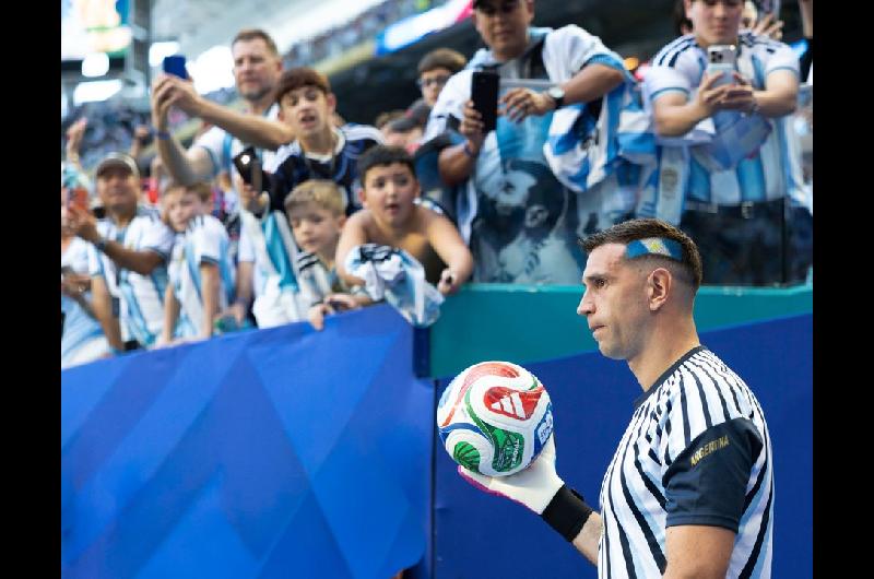 Juventus va a la carga por el Dibu Martiacutenez tras el Mundial 2026