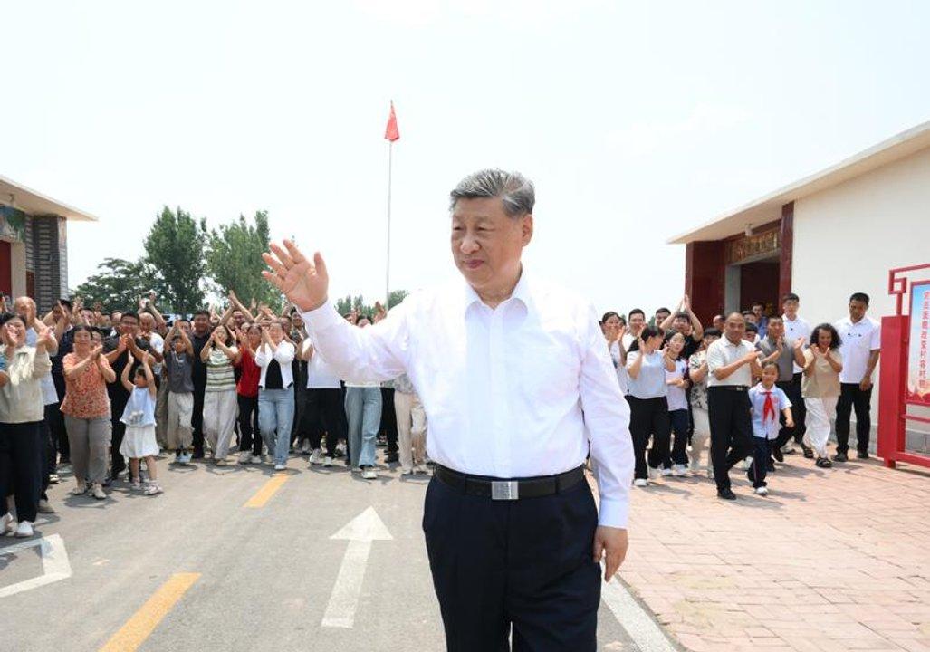 En plena tensioacuten con Milei Xi Jinping le aseguroacute a Lula que China fortaleceraacute su relacioacuten con Brasil