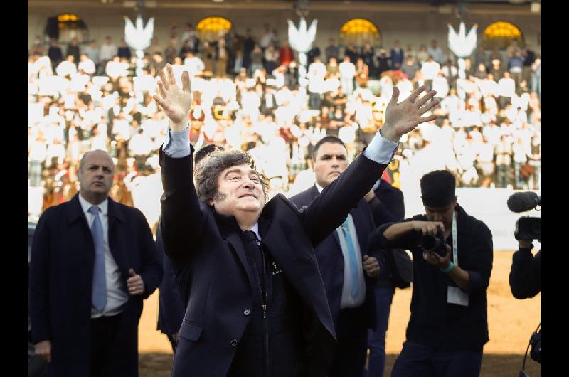 Milei viaja a Lima para asistir a la asuncioacuten de Keiko Fujimori
